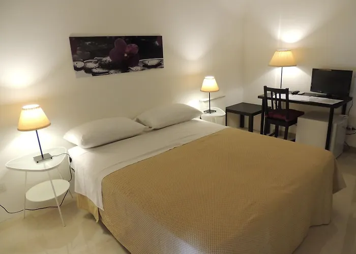 Domus Unica Sede 4*