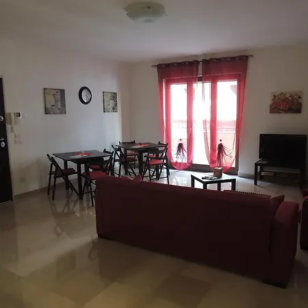 Guest house Domus Unica Sede 3*
